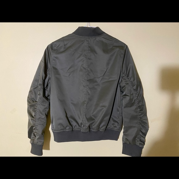 New army green bomber jacket - Picture 3 of 3